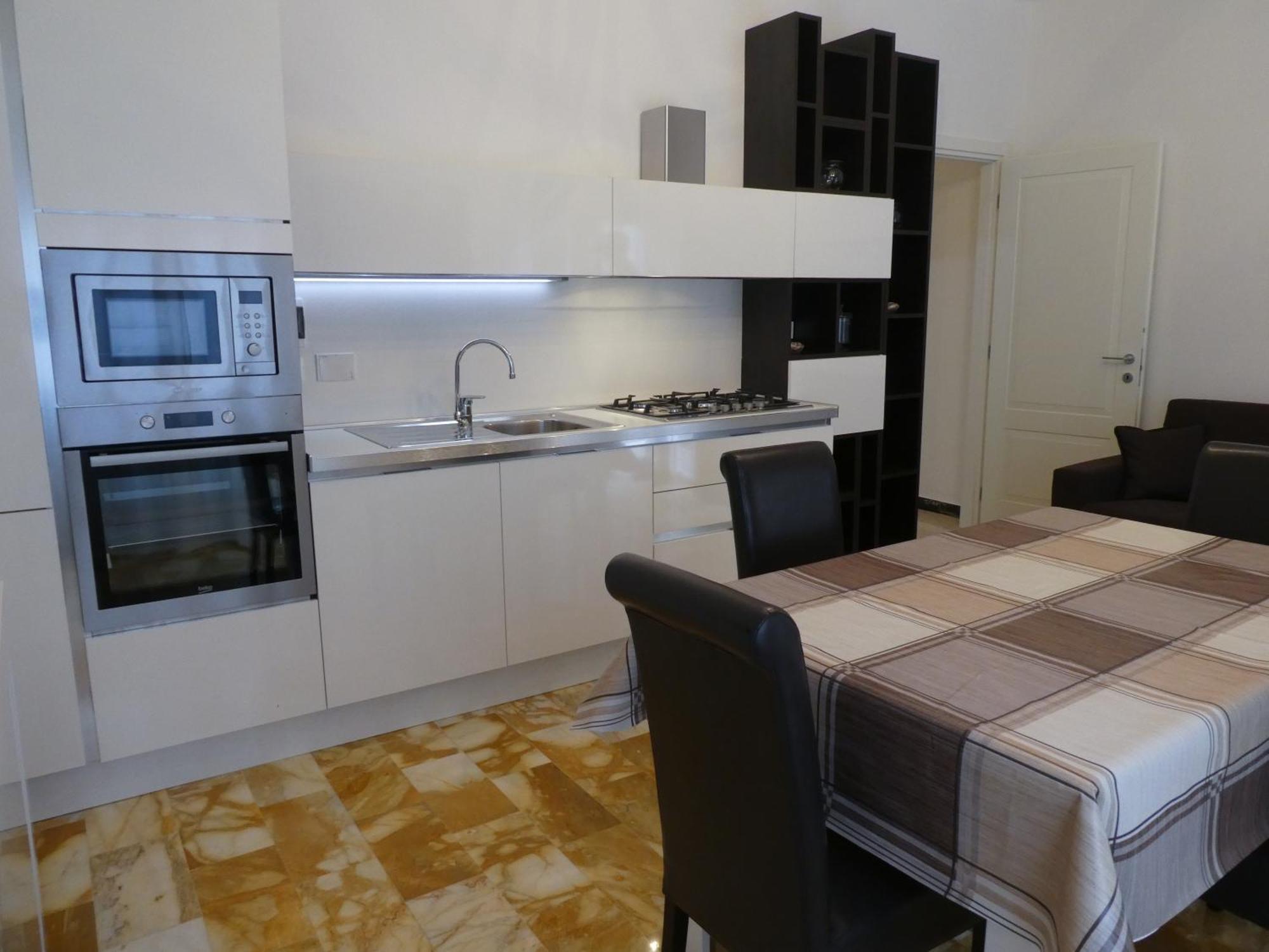 Isola Di Man Apartment Империа Екстериор снимка